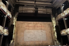 2023-06-oldvic-safetycurtain